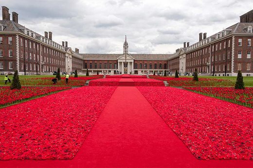 300,000 Crocheted Poppies A breathtaking landscape of nearly 300,000 hand-crocheted red poppies